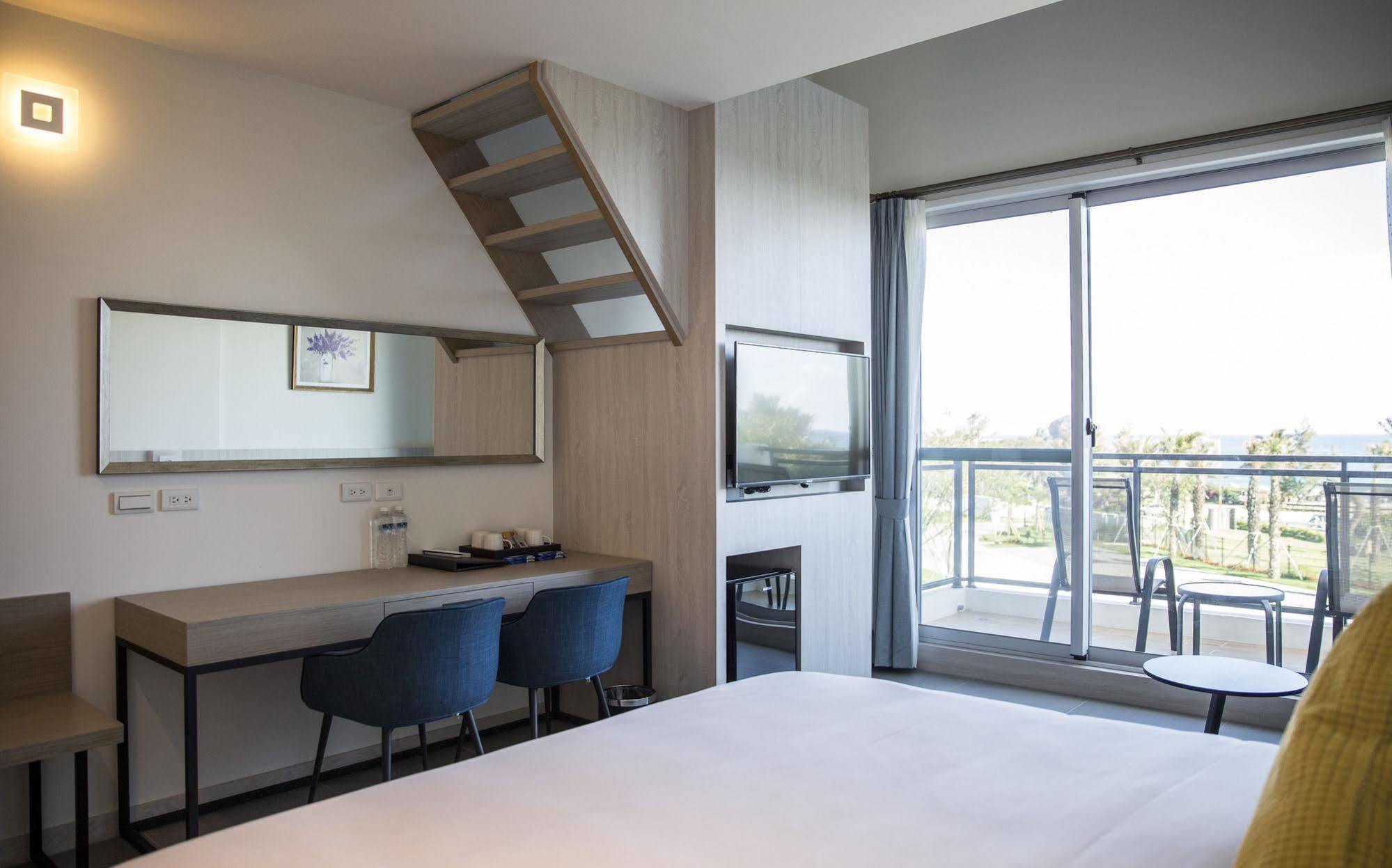 墾丁椰林 海灘文旅 Hotel Cape Eluanbi ภายนอก รูปภาพ